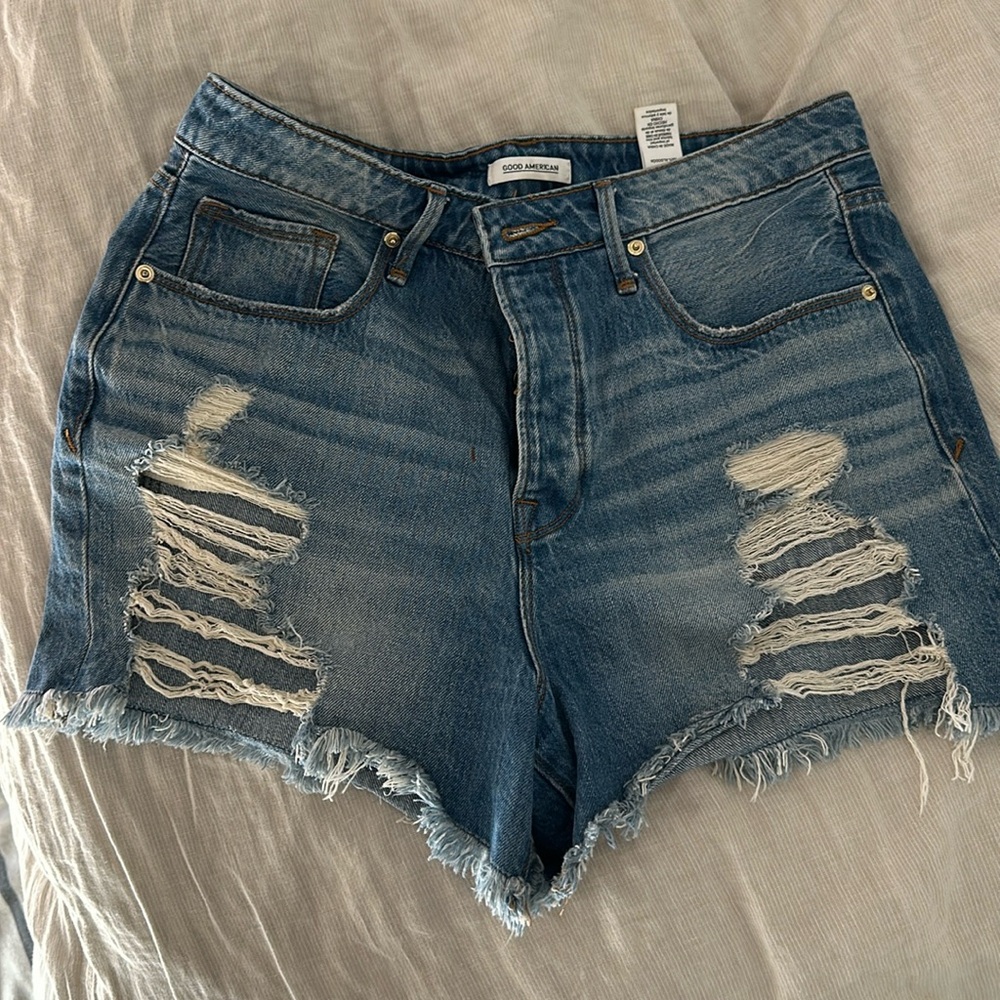 Festival chic!! Rock these Good Americans at ACL!